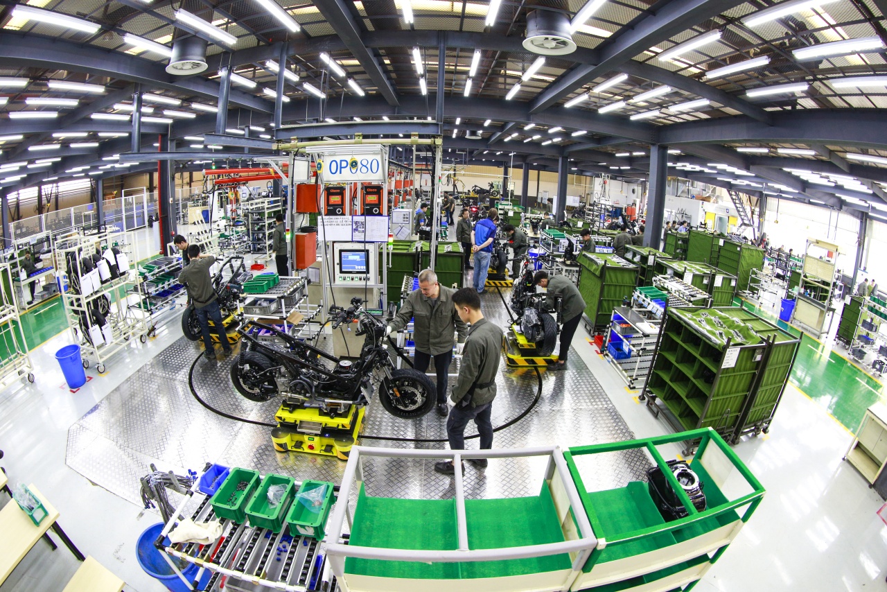 Motorrad-Produktion im Werk Loncin, China.