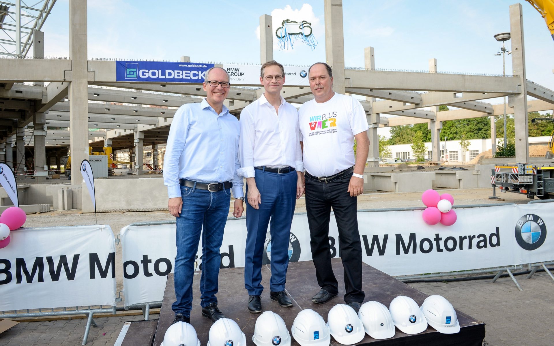 Topping-out ceremony for BMW Logistics Center
