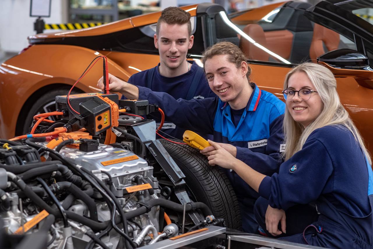   Ausbildung 4.0 – BMW Azubis auf Zukunftskurs.