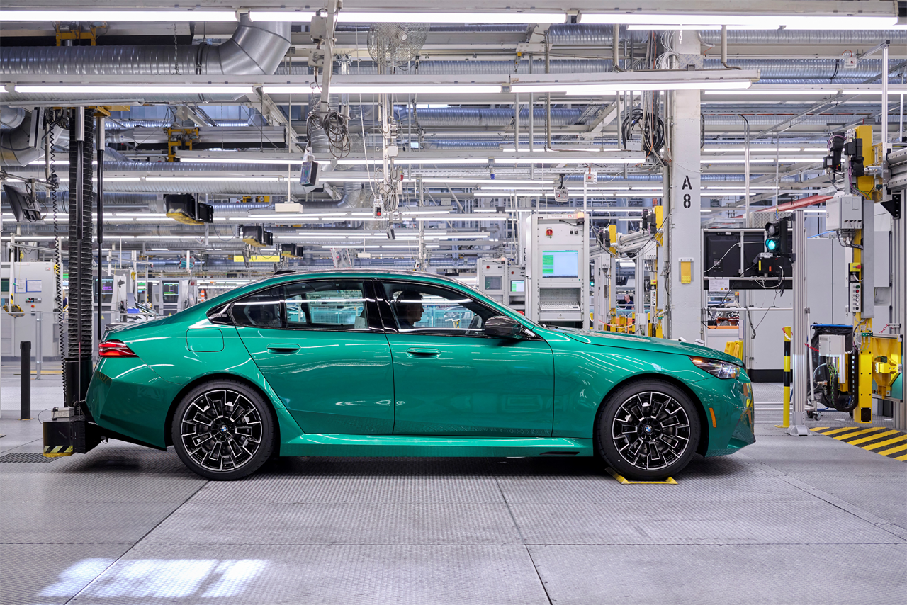 Produktionsstart für High-Performance Limousine.
