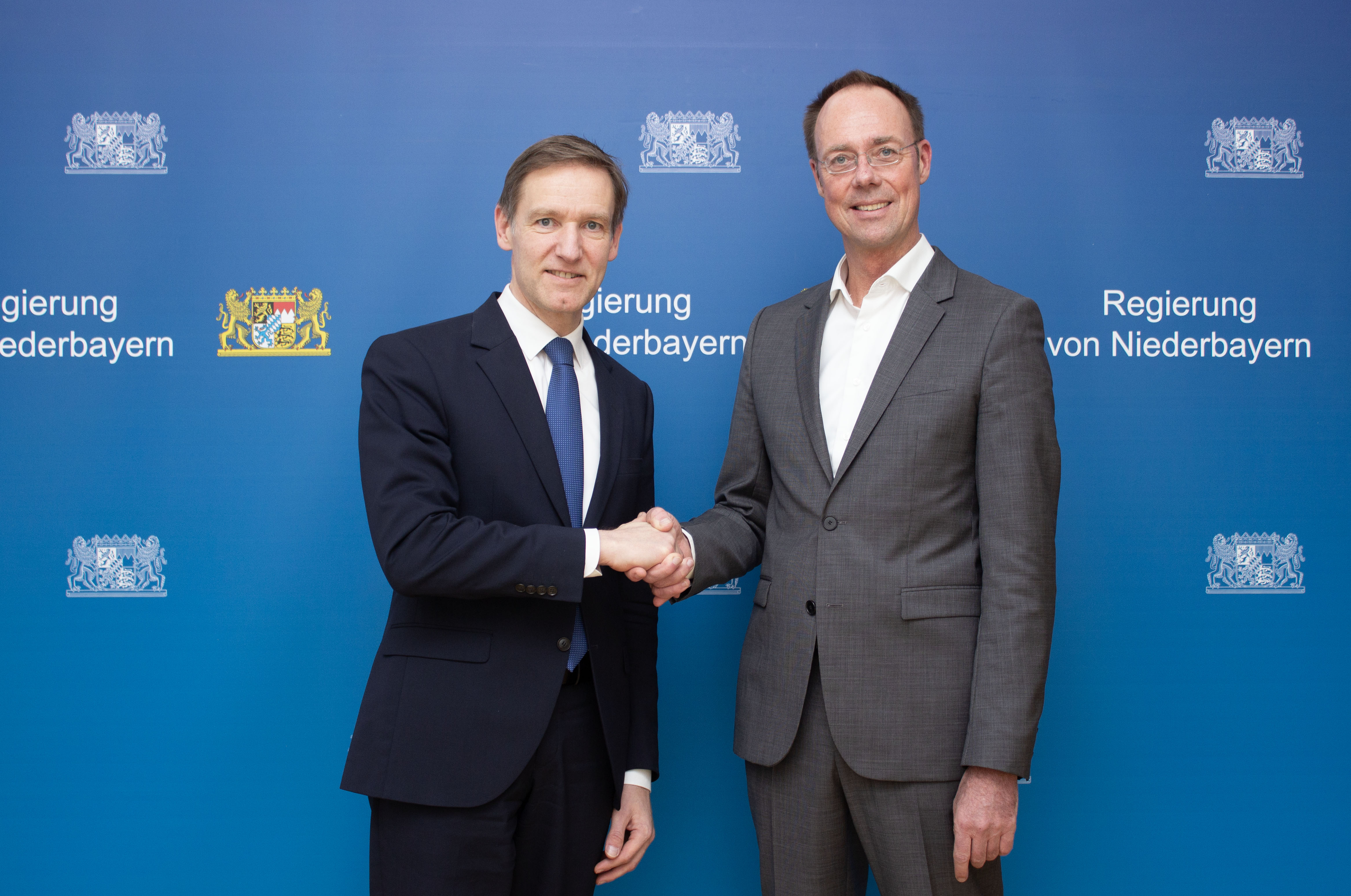 Thomas Thym traf Regierungspräsident Rainer Haselbeck.