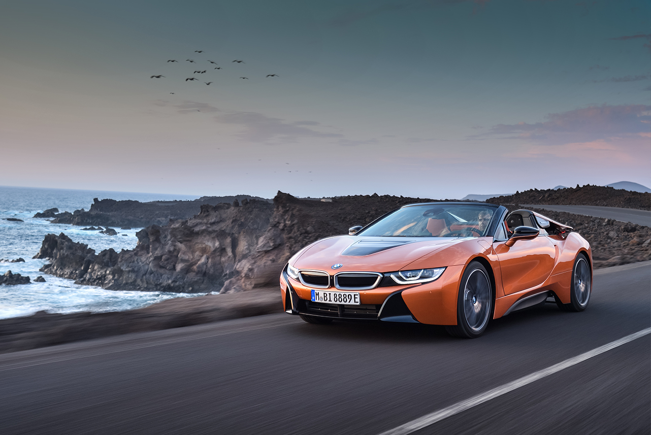 BMW Group Werk Leipzig startet Serienproduktion des BMW <span class="grp-lowercase">i</span>8 Roadster