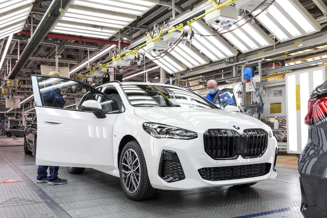BMW Group Werk Leipzig startet Serienproduktion des BMW 2er Active Tourer der zweiten Generation.