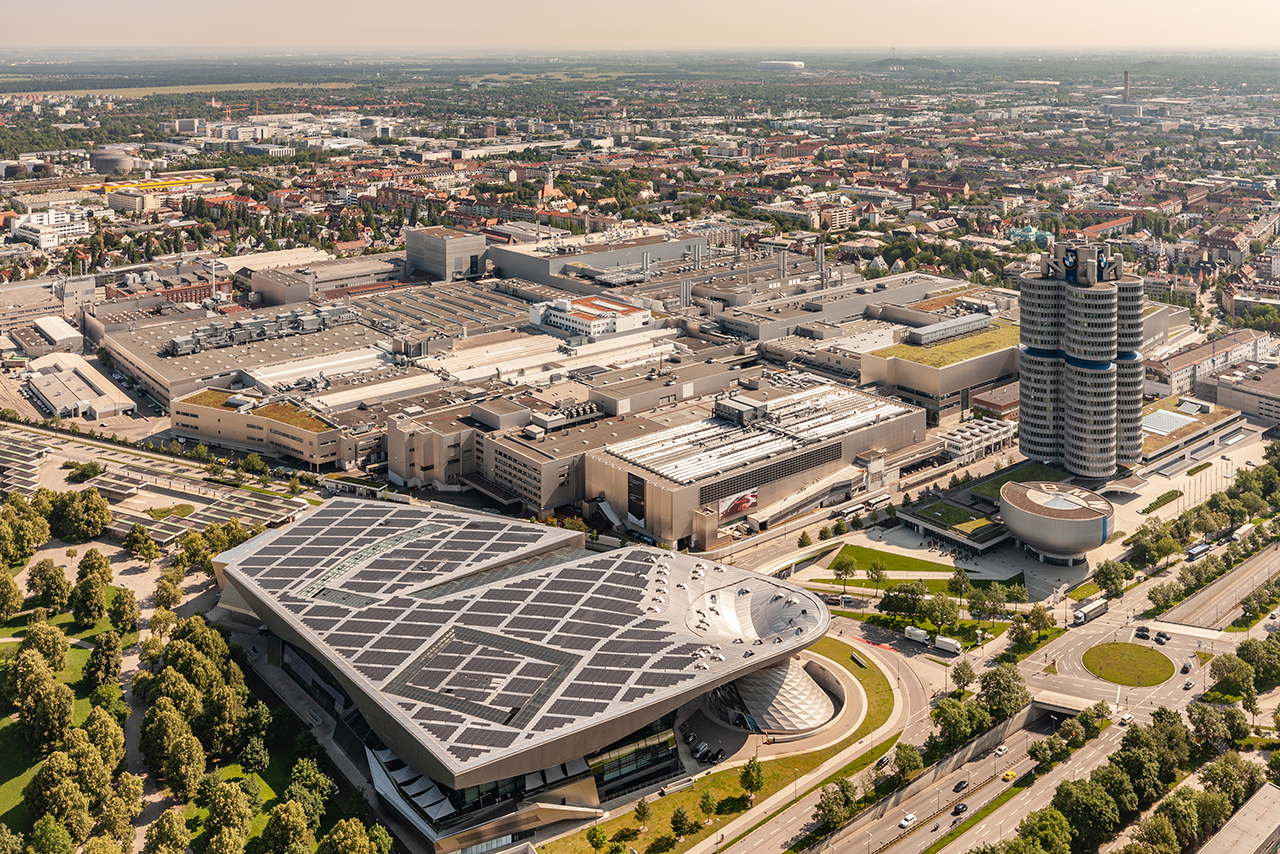 BMW Group Werk München jetzt auf Instagram. 