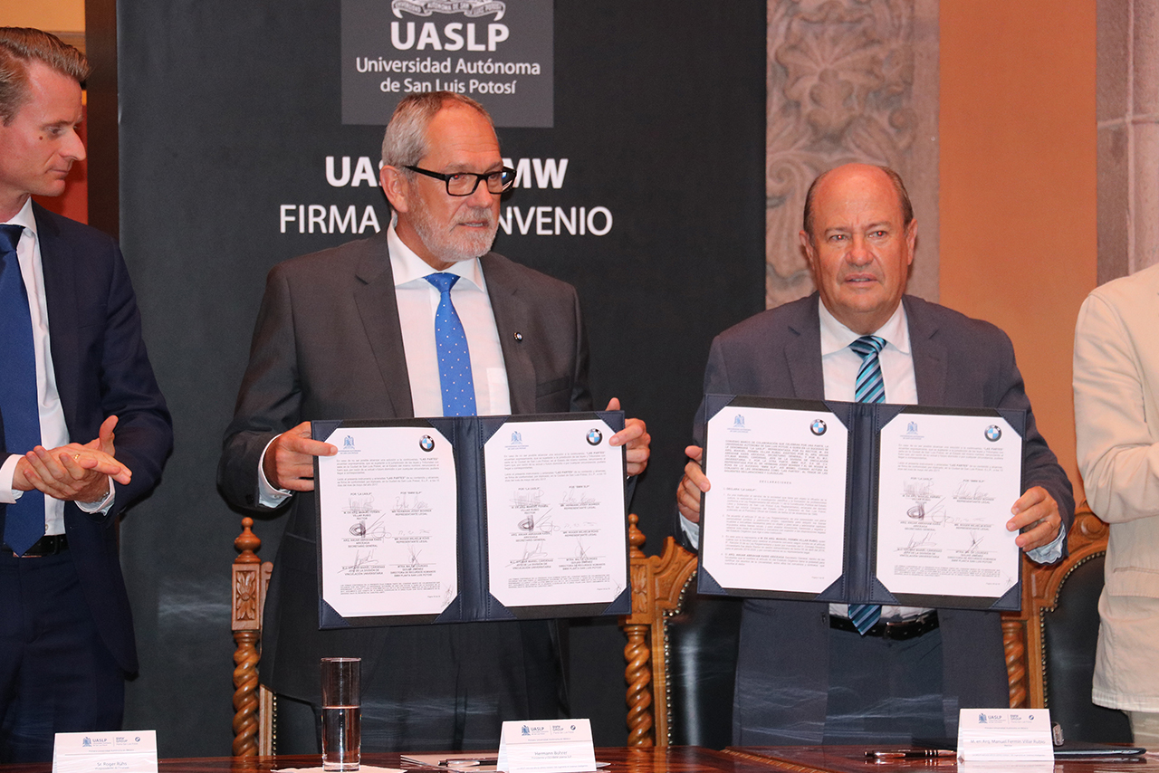 BMW Group Planta SLP firma convenio con UATSLP.