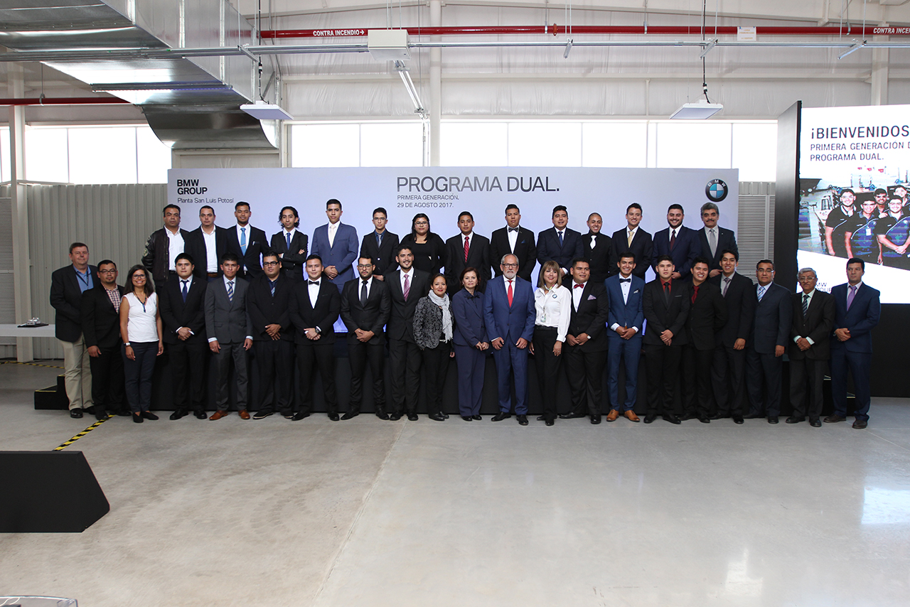 BMW Group Plant SLP celebrates graduation.