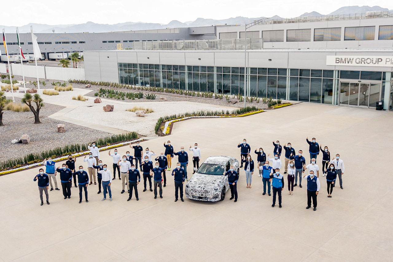 Plant San Luis Potosi prepares for the production of the new BMW 2 Series Coupé.