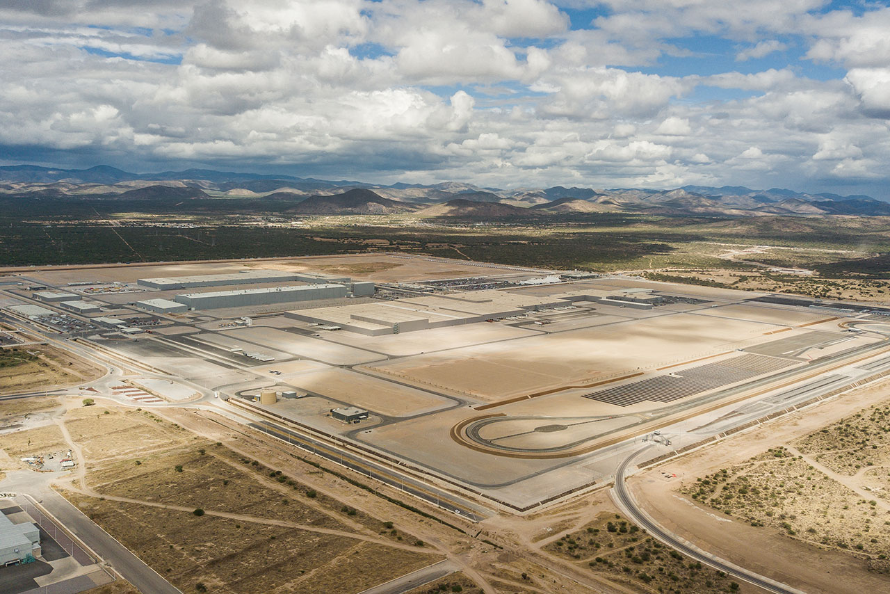 BMW Group abre planta en San Luis Potosí, México.