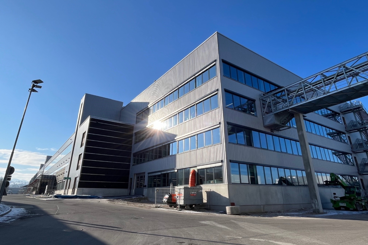 Künftige Produktion von E-Antrieben: Über 500 Millionen Euro für Maschinen und Anlagen – Start der Inneneinrichtung in neuen Hallen des BMW Group Werk Steyr.