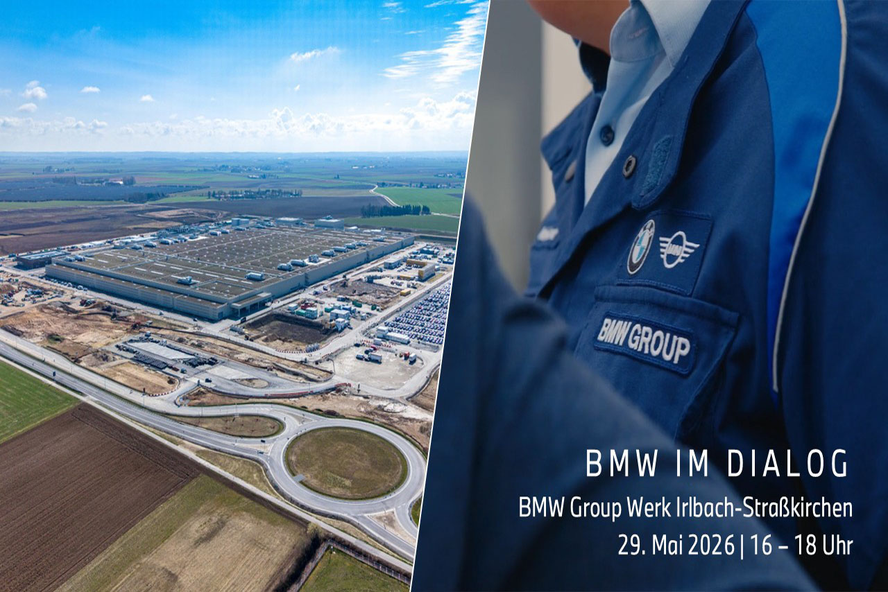 Luftaufnahme eines großen Industriekomplexes neben einem Mann in blauer Jacke mit BMW-Group-Logo und Schriftzug.