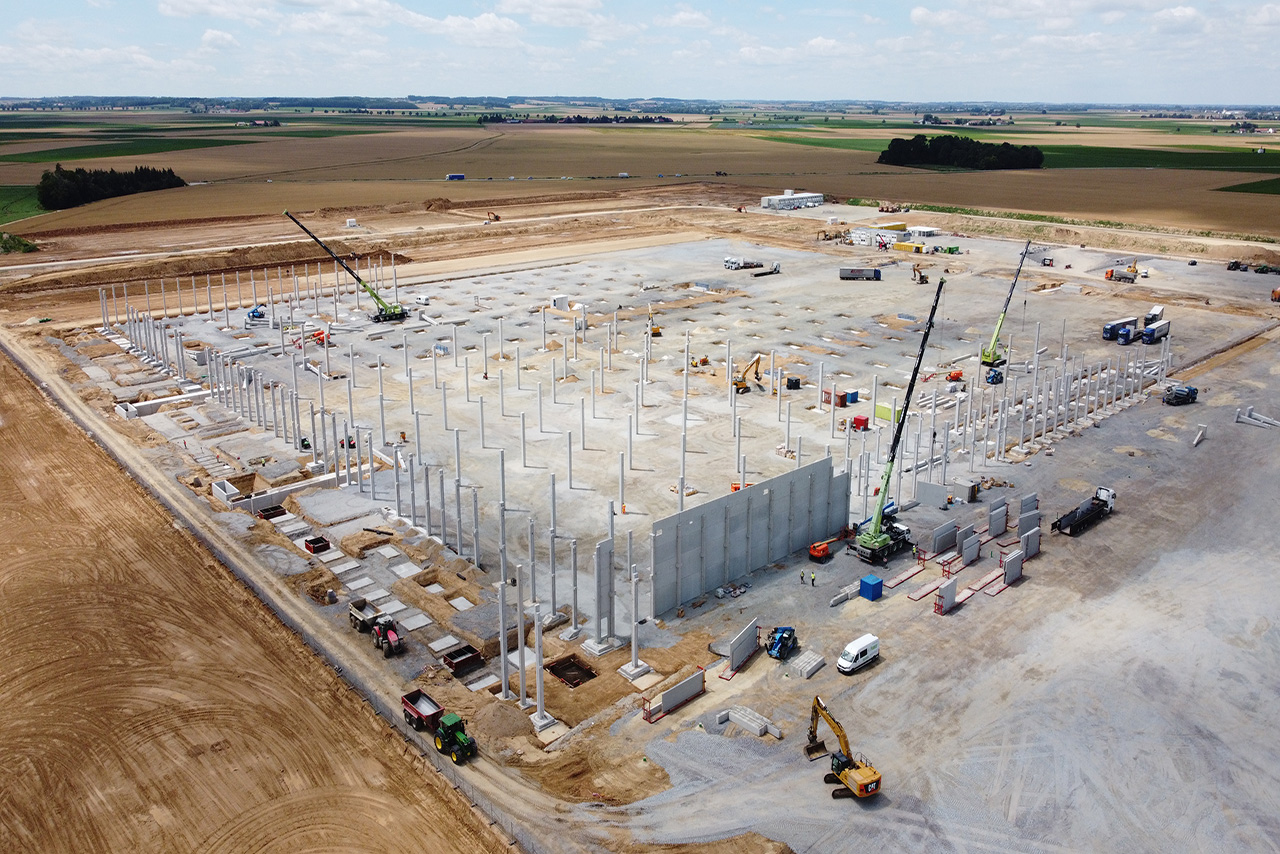 A bird's eye view of construction work at the BMW Group plant in Irlbach-Straßkirchen.