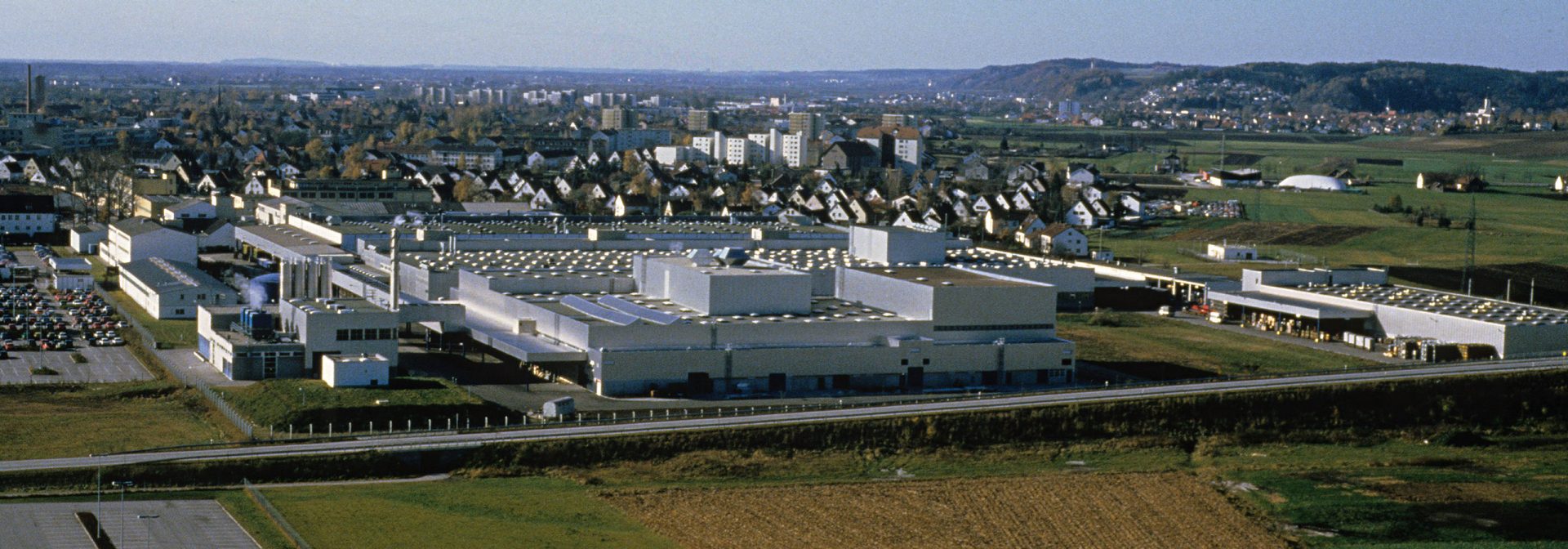 Außenansicht des BMW Group Werks Landshut in den 1980er Jahren