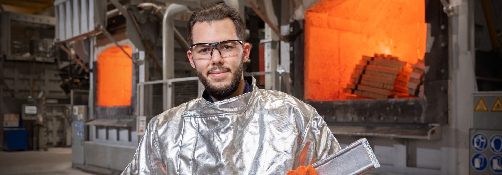 Werksarbeiter in der Leichtmetallgießerei