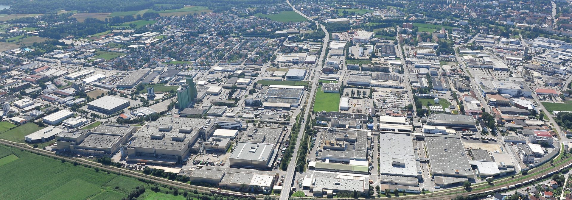 Luftaufnahme des BMW Werks Landshut