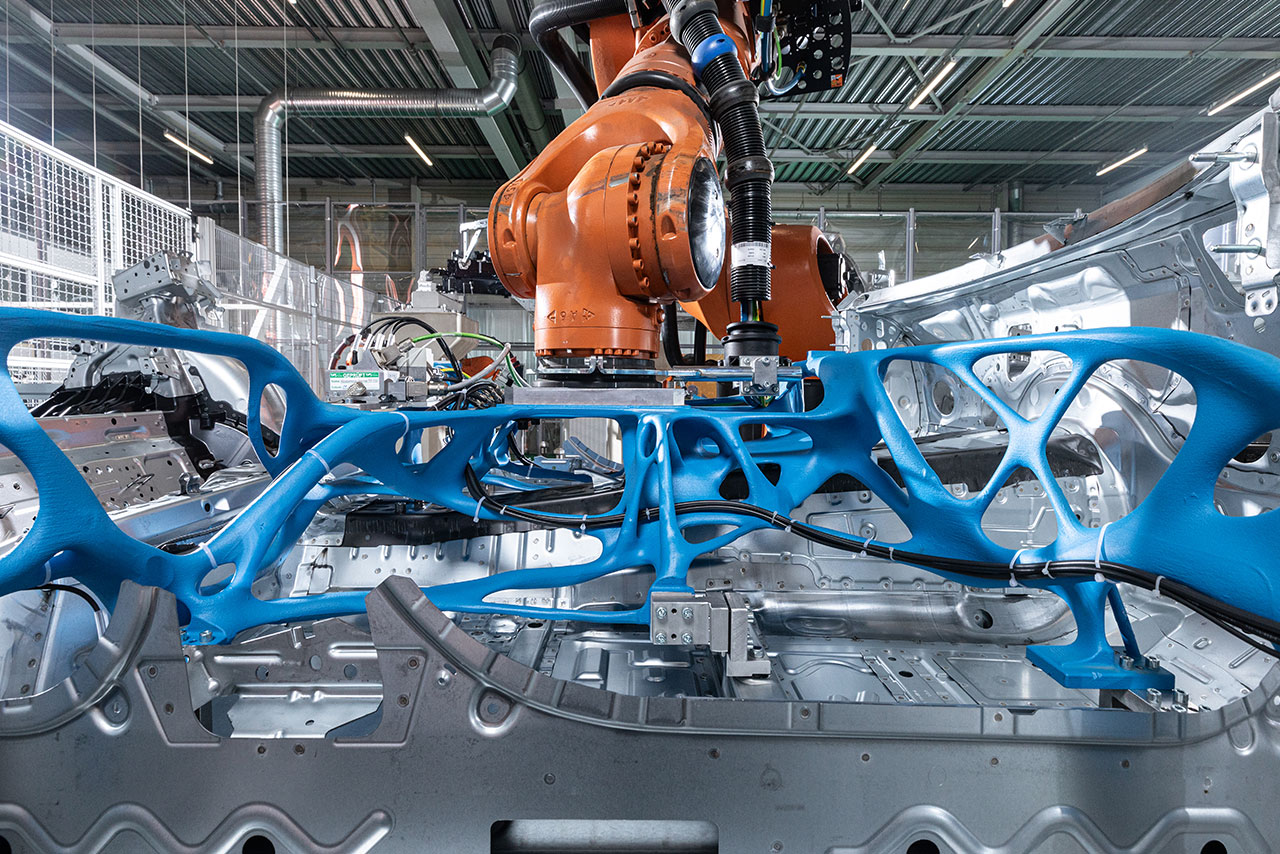 A state-of-the-art 3D printer that produces vehicle parts.