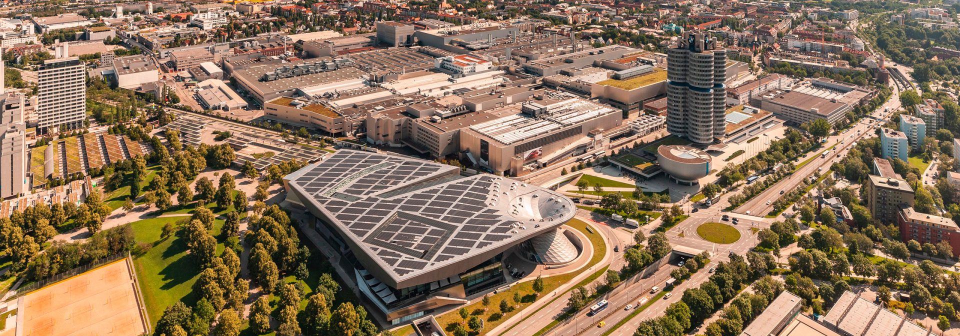 Aerial view of the BMW Museum, BMW Welt and the four-cylinder with modern architecture.