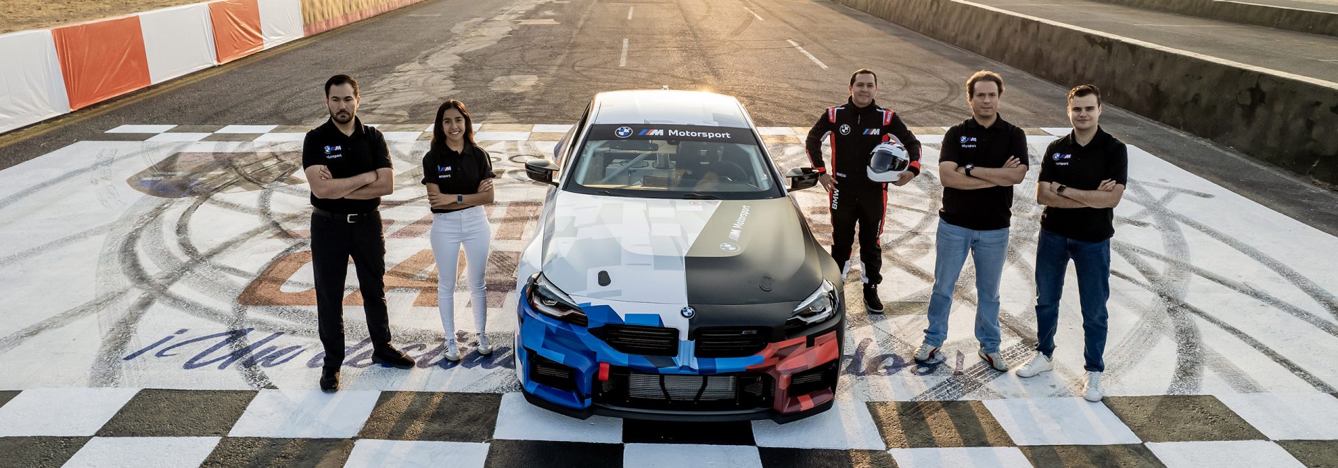 Mexican BMW racing team on the track