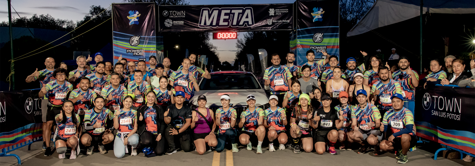 Group pictrue of the entire tangamanga team.