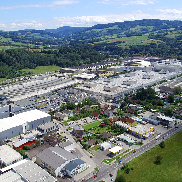 BMW Group Werk Steyr aus der Vogelperspektive