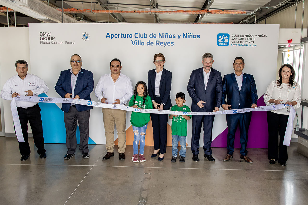 BMW Group Planta San Luis Potosí provides facilities for the Boys and Girls Club in Villa de Reyes.